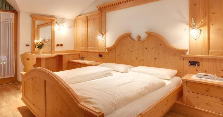 Residence Forcelles San Cassiano  Δωμάτιο φωτογραφία