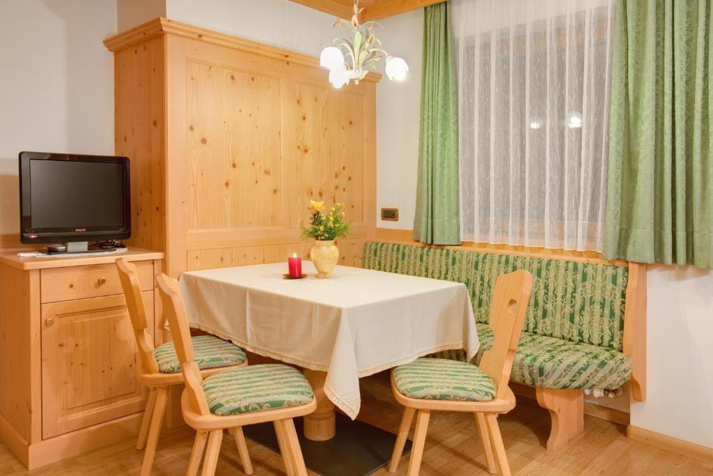 Residence Forcelles San Cassiano  Δωμάτιο φωτογραφία